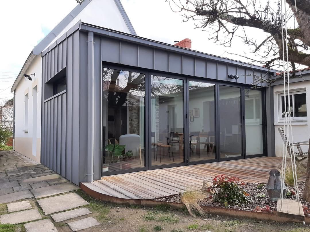 Création d'une extension contemporaine à Rezé